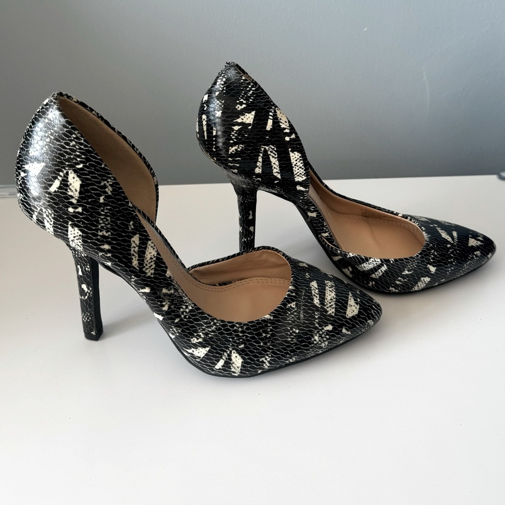 BCBG PARIS 'JAZE' d'ORSAY HEELS Size:7